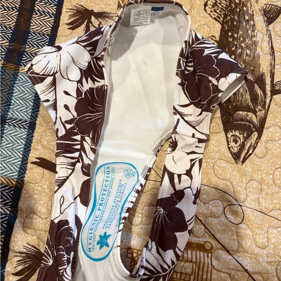 Roidal brand bikini swimsuit featuring a brown and white floral print NWT - Picture 4 of 8